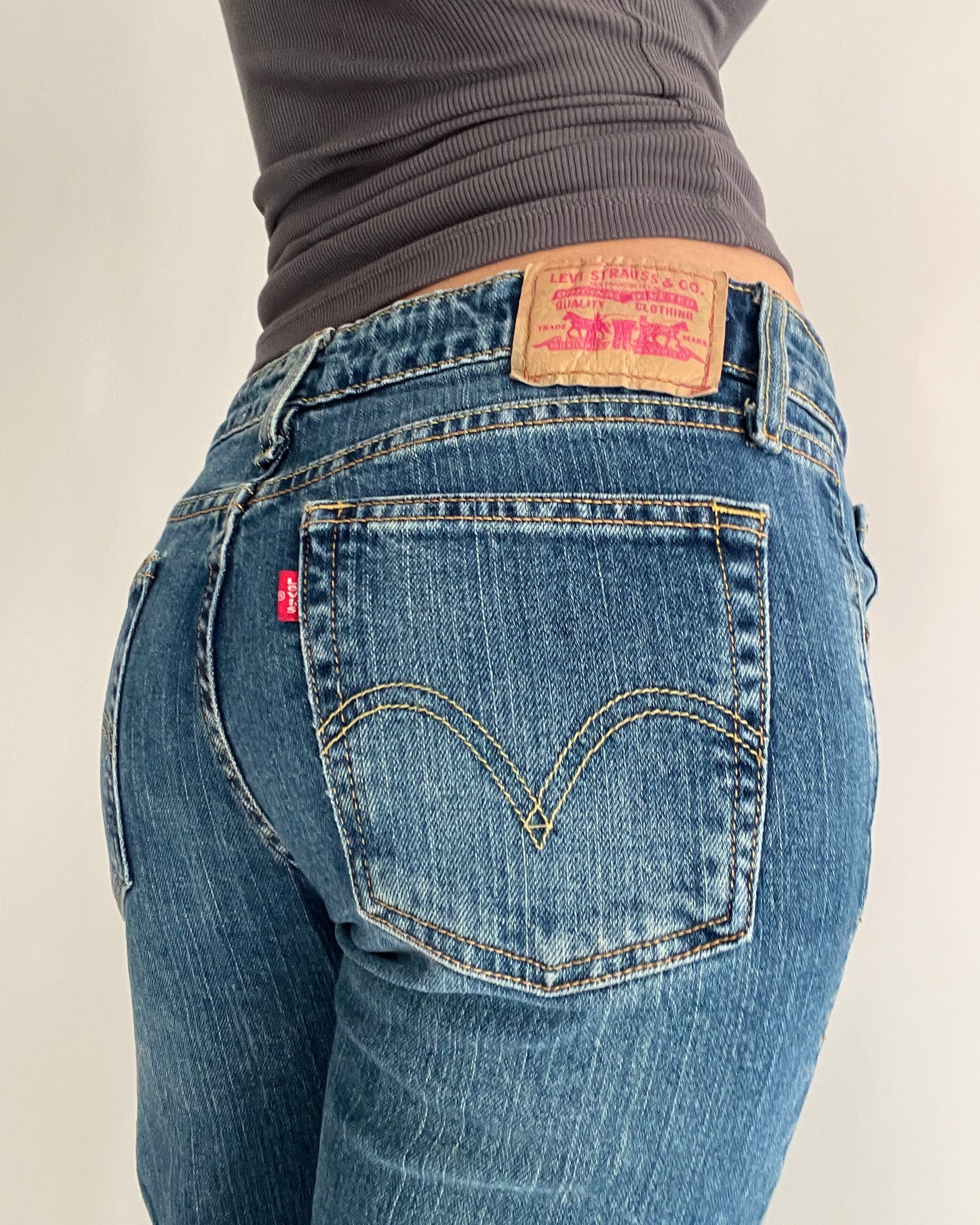 LEVIS- Low waist jeans