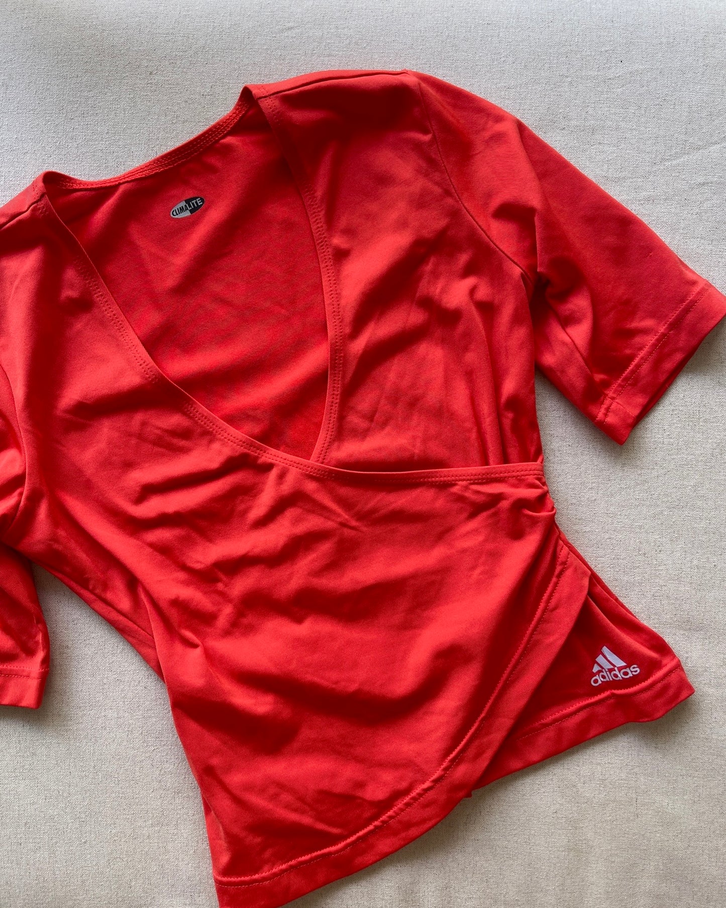 ADIDAS - Red t-shirt