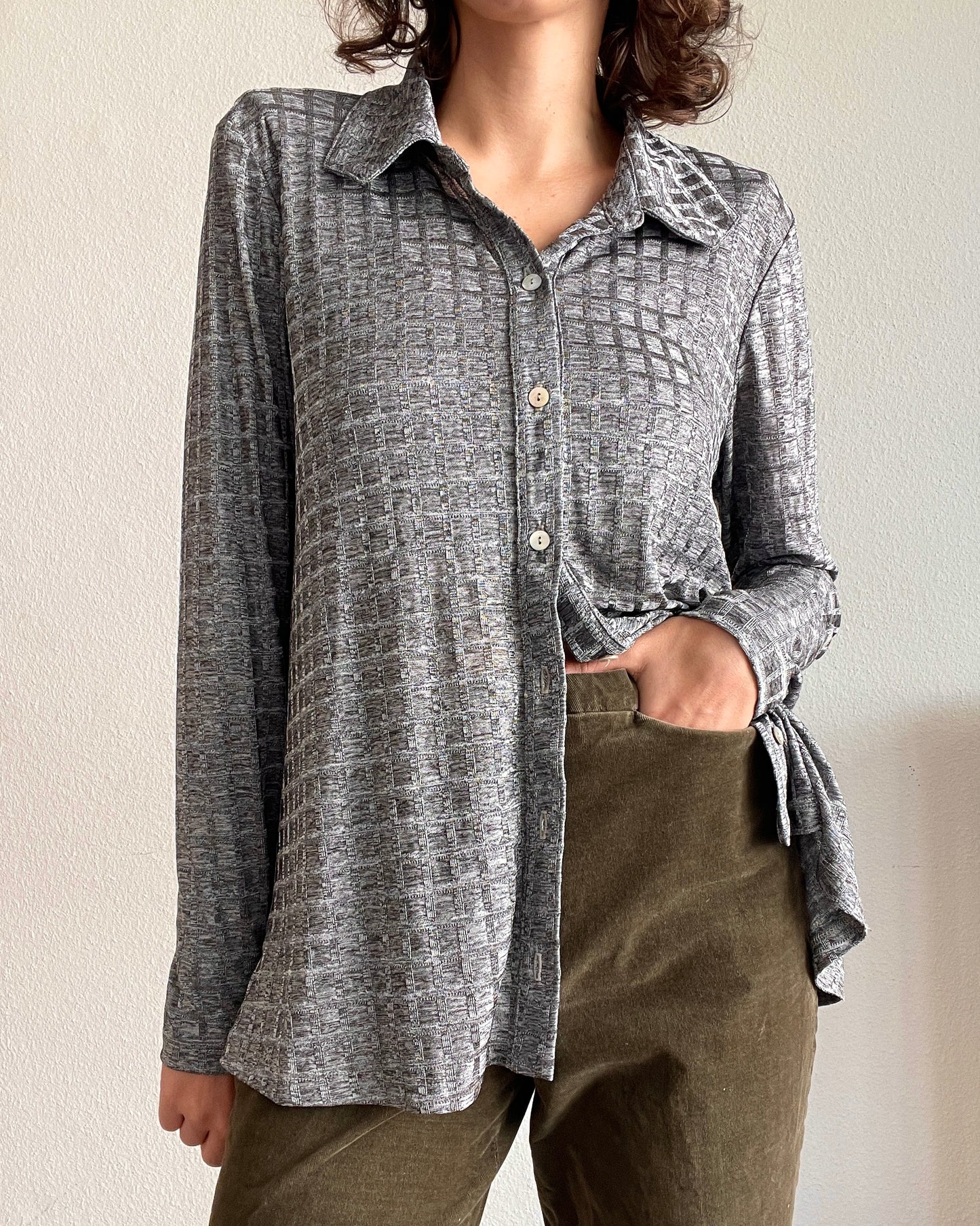 Vintage grey / silver shirt