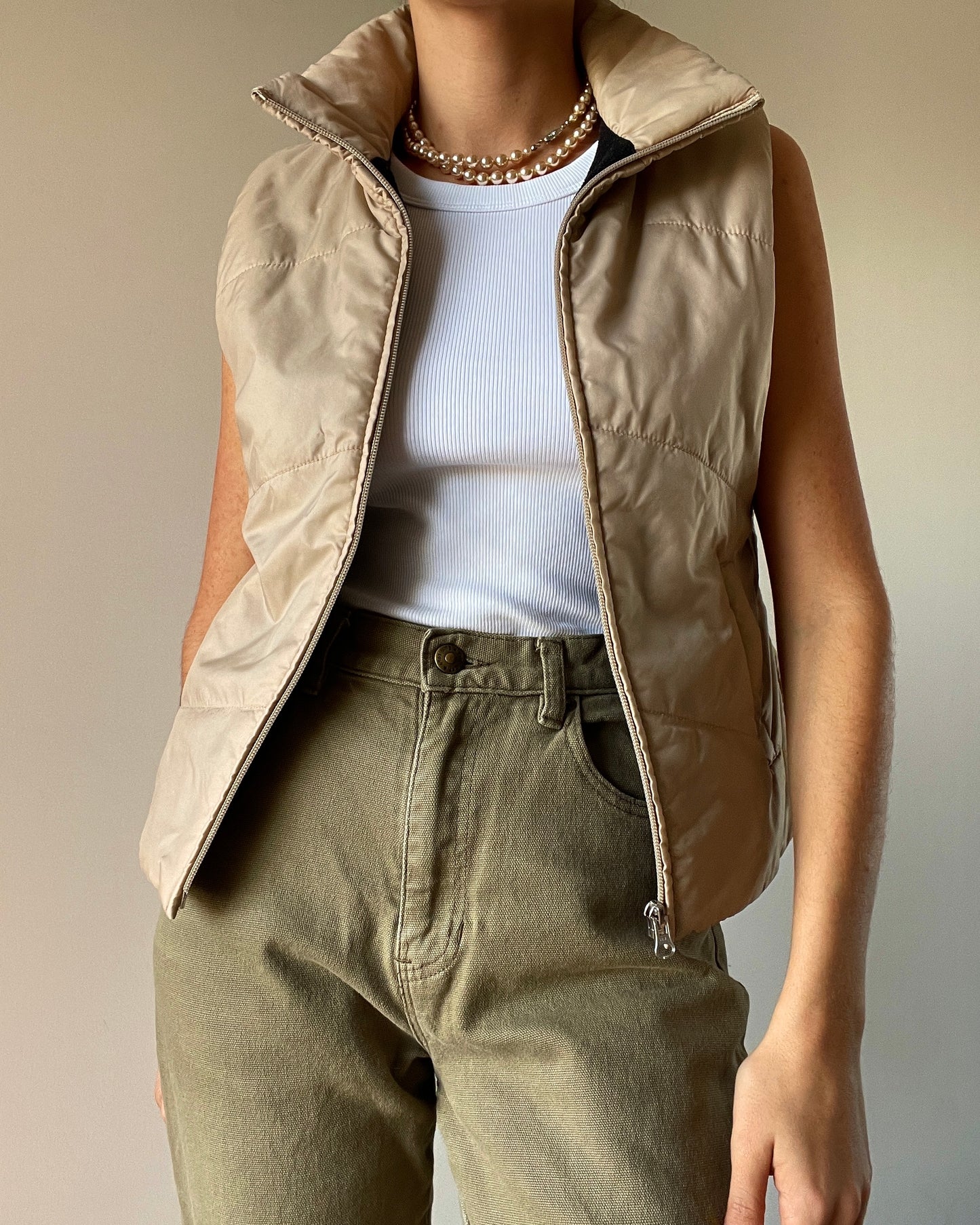 Beige winter gilet