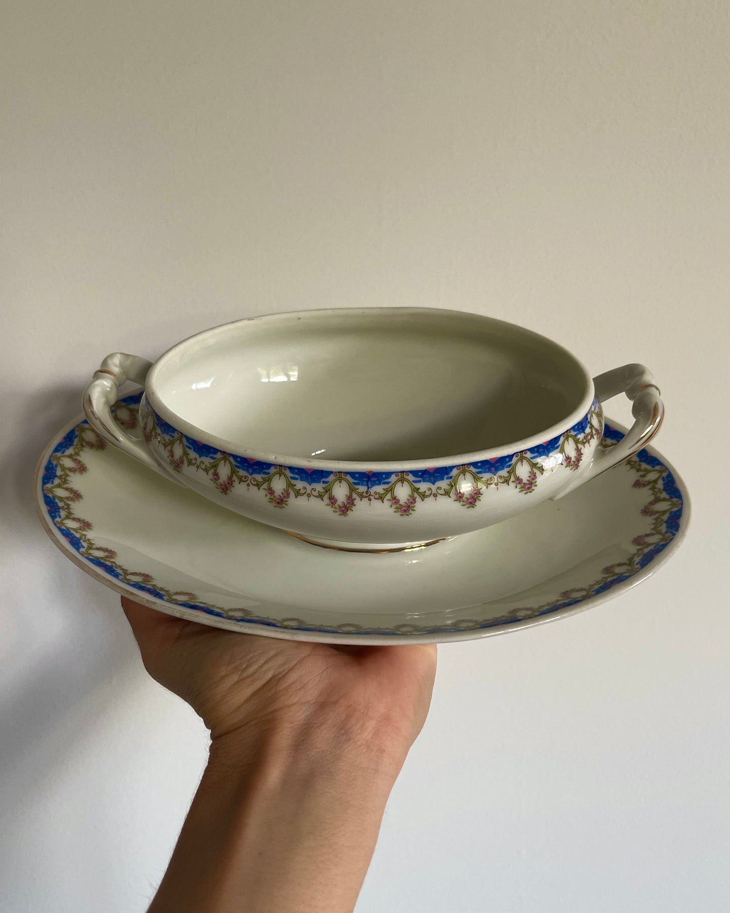 N. 3 - Vintage Gravy boat