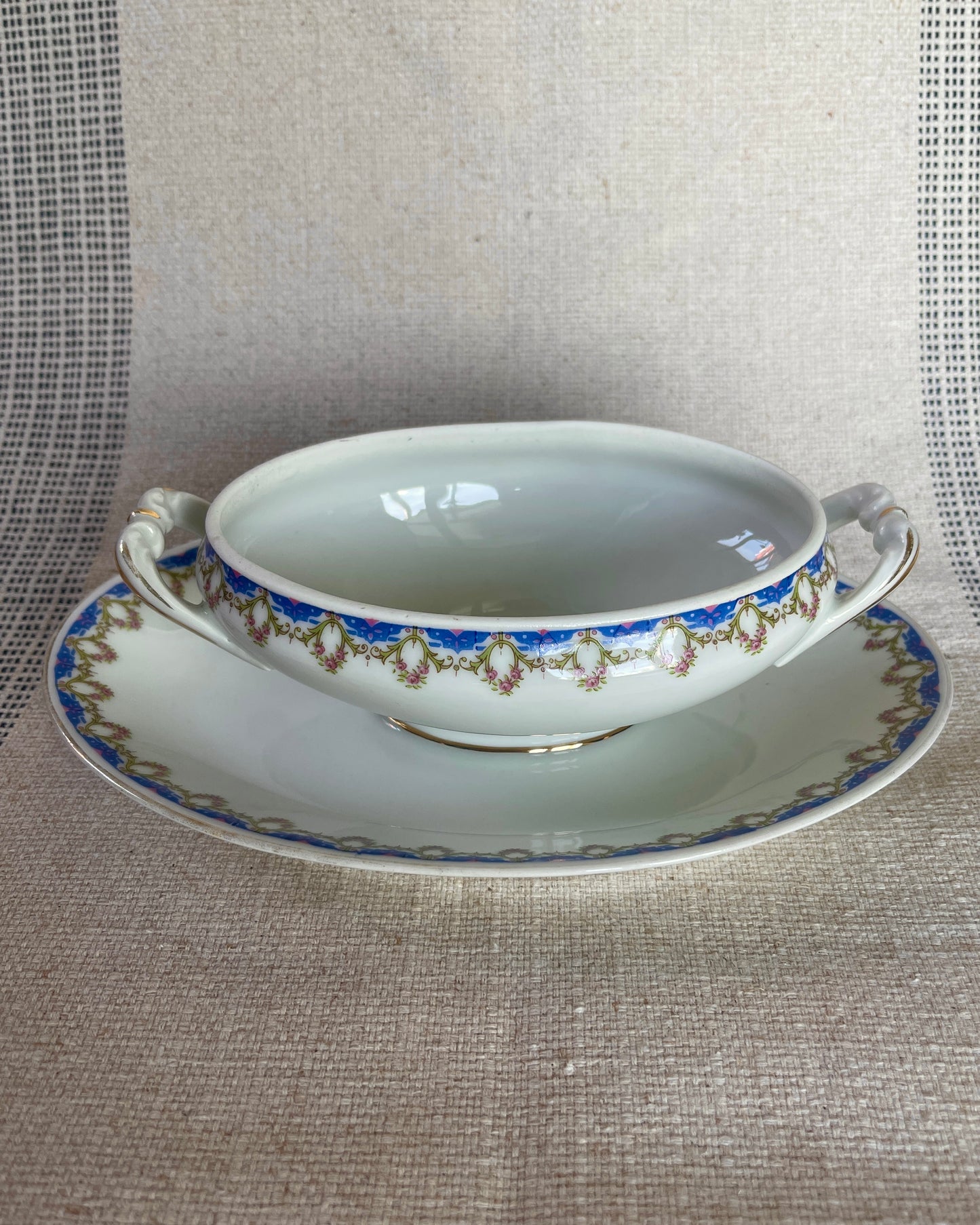 N. 3 - Vintage Gravy boat