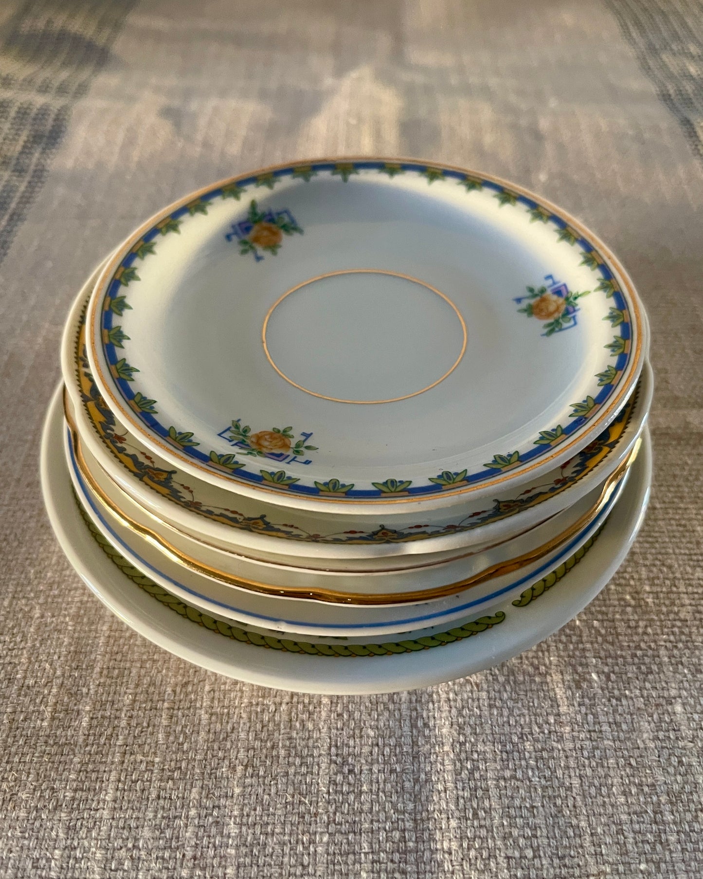 N. 1 - Set of 6 vintage plates