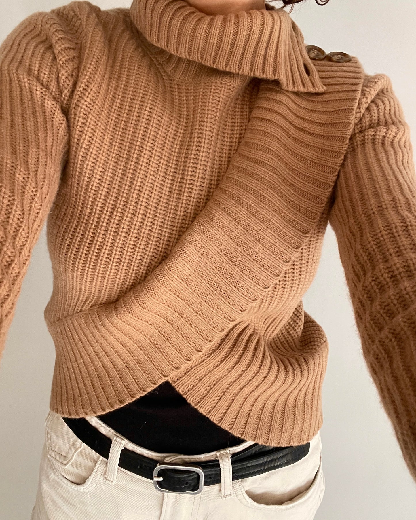 GANT Wool-Cashmere Blend Sweater – Camel Brown